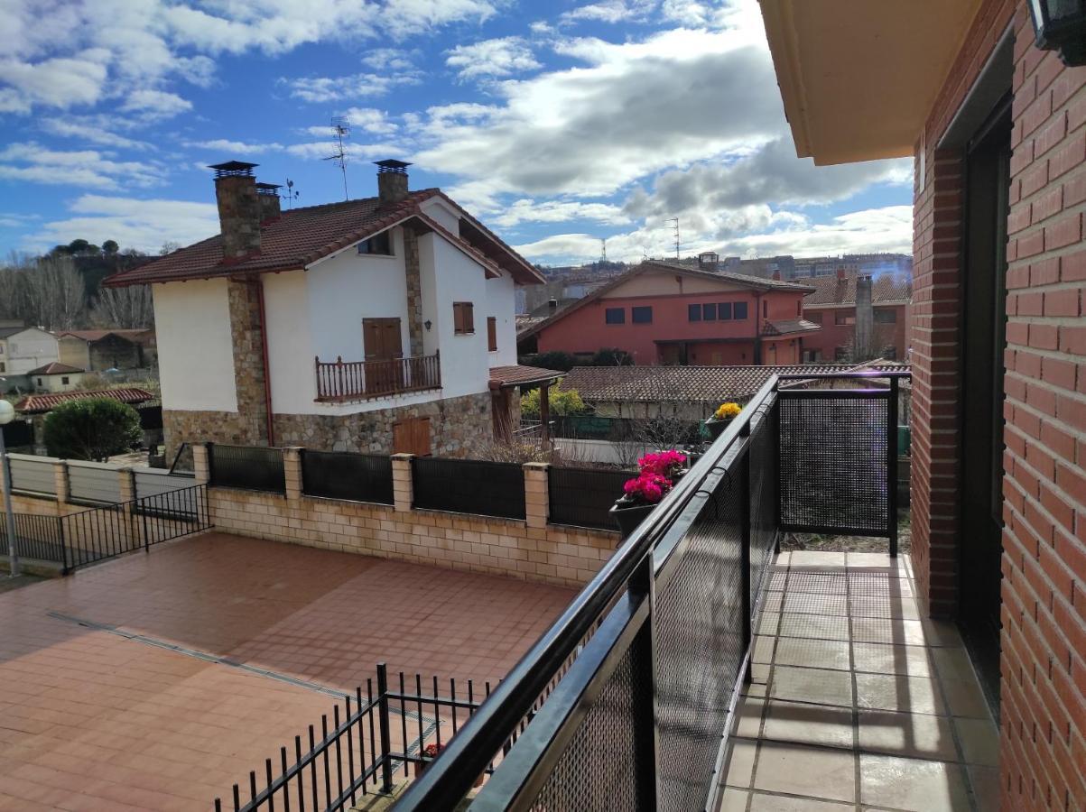 Villa En El Corazon Del Barrio De La Estacion Haro Exterior foto