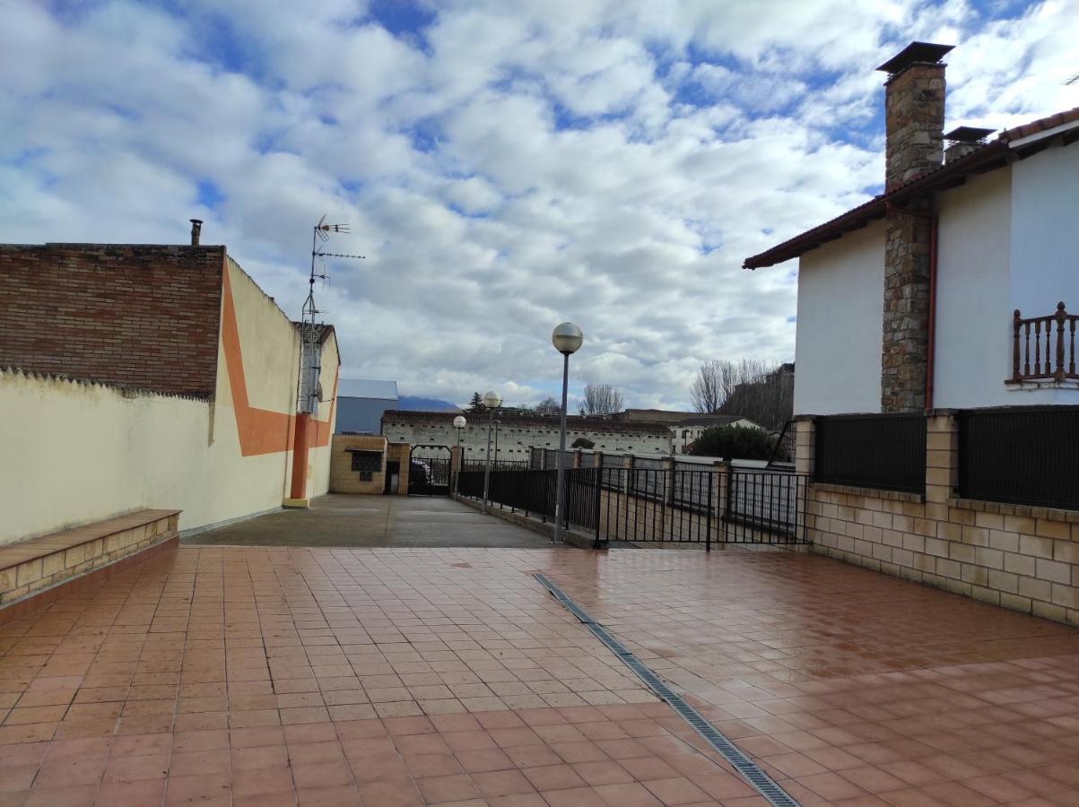 Villa En El Corazon Del Barrio De La Estacion Haro Exterior foto